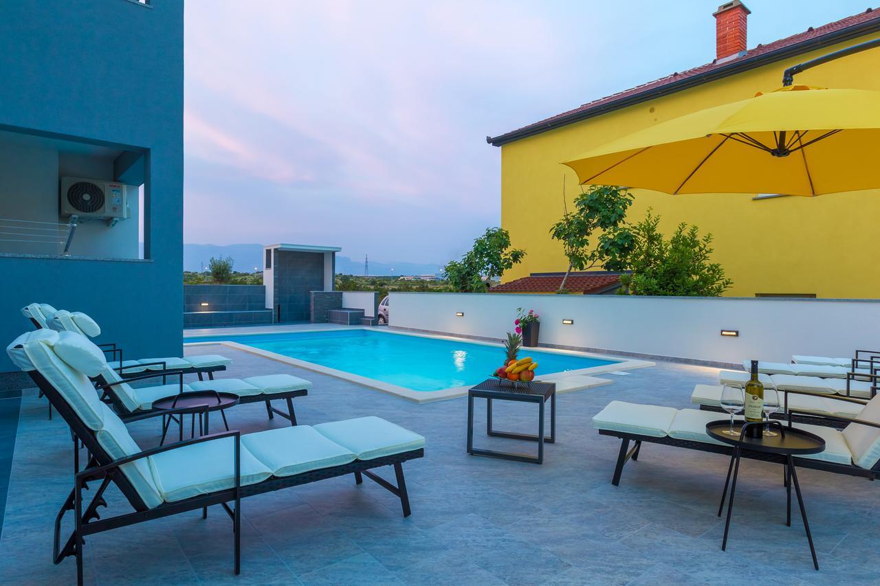 Privilege Pool Apartments نوفاليا المظهر الخارجي الصورة